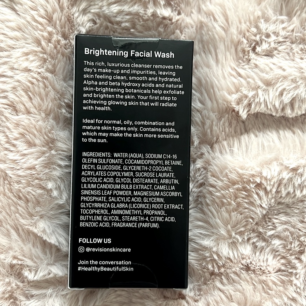 Revision Skincare Brightening Facial Wash - Picture 3 of 3